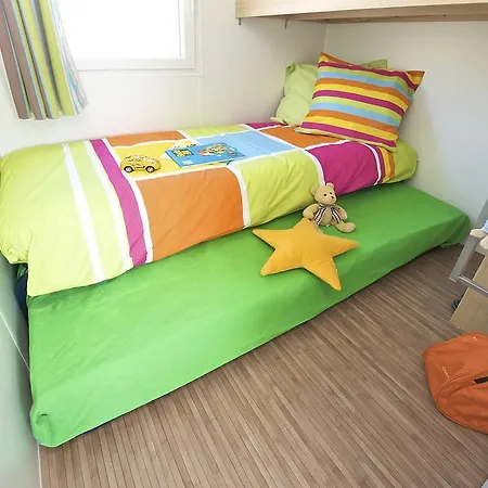 Campsite Vivacamp Le Mas De Champel 4*